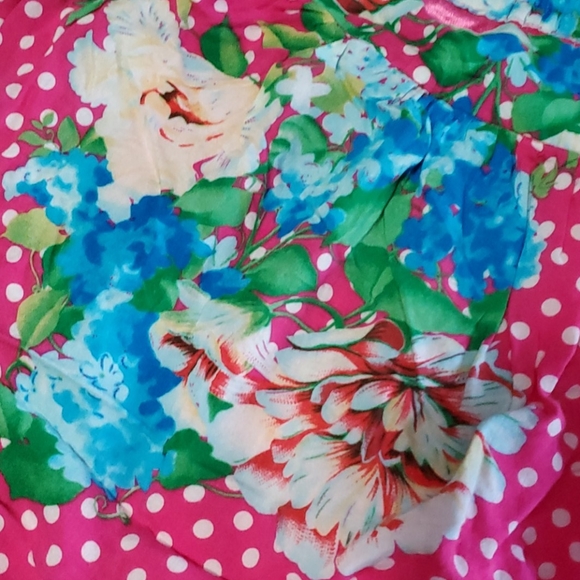 Luau fun Hawaiian print skirt - Picture 3 of 11